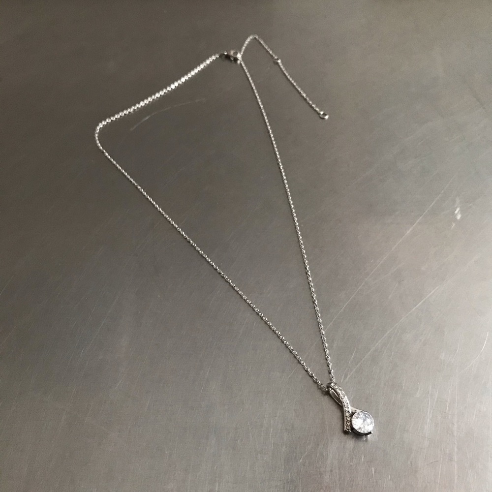 Faux Diamond Necklace with Ribbon Shape